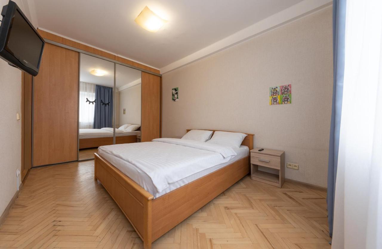 1 Bedroom Apart Near Metro Pecherska 基輔 外观 照片