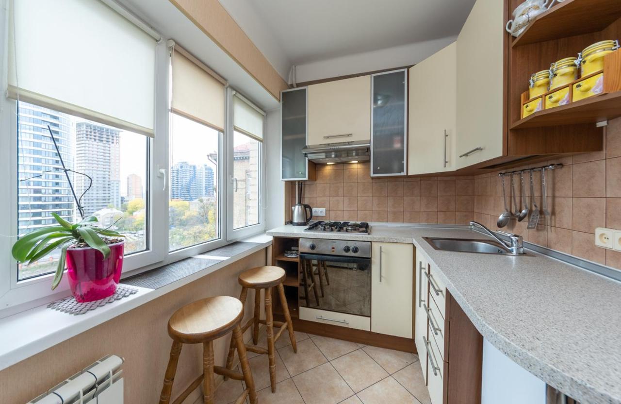 1 Bedroom Apart Near Metro Pecherska 基輔 外观 照片
